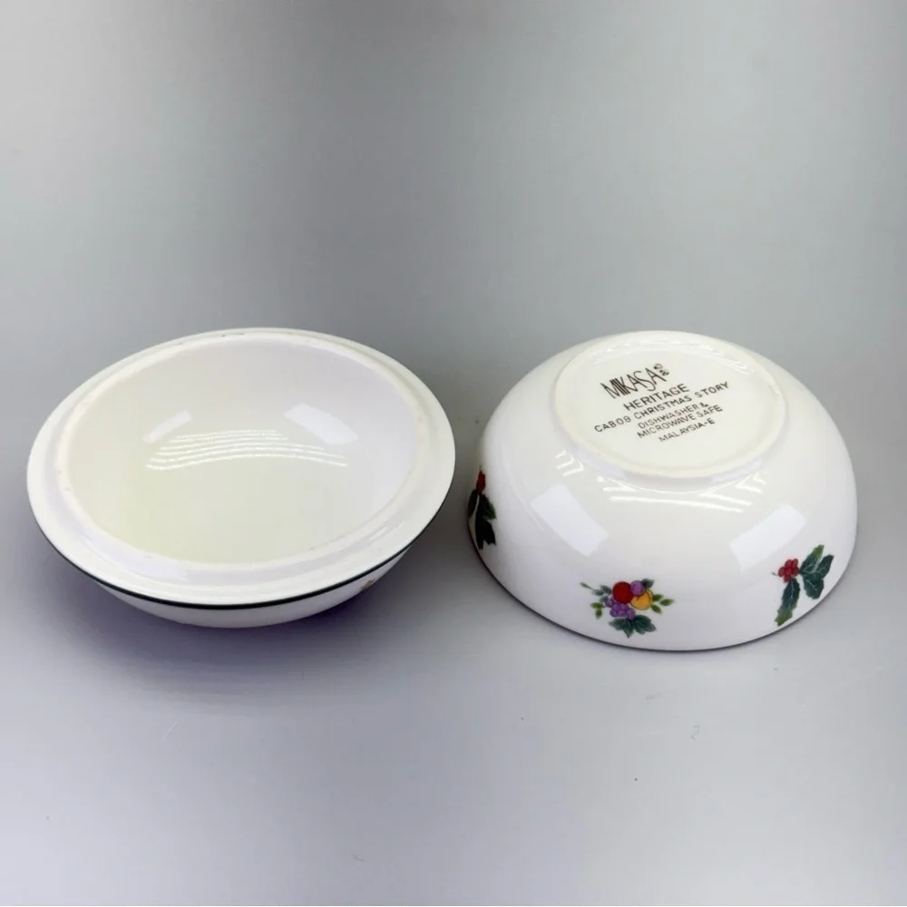Mikasa Heritage Christmas Story Trinket Dish